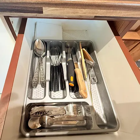 2 Bedroom The Quiet Luxury 8 Апартаменты *